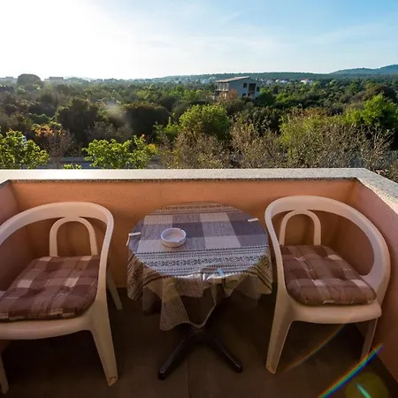 Apartamento A3 Cozy Apt W Big Garden 2 Balconies & Grill