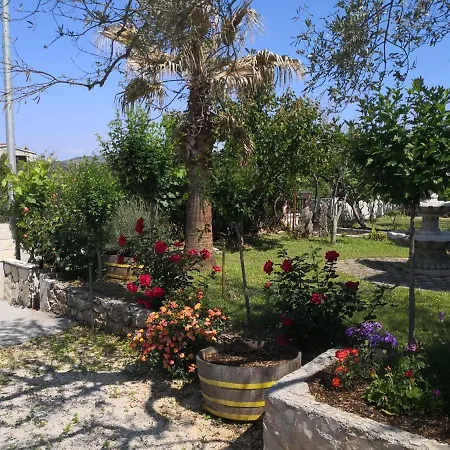 Apartamento A3 Cozy Apt W Big Garden 2 Balconies & Grill Rogoznica (Sibenik-Knin)